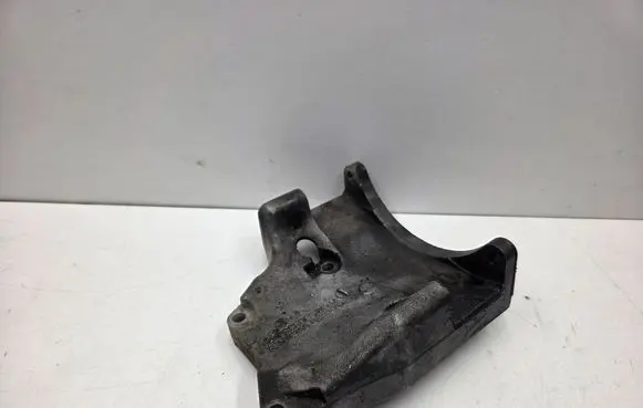 Mercedes-Benz E W124 Generator/alternator bracket 6011550435