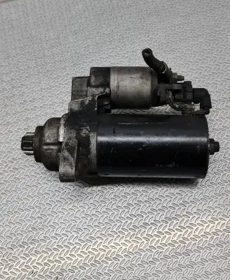 Volkswagen Polo IV 9N3 Starter motor 0001123018