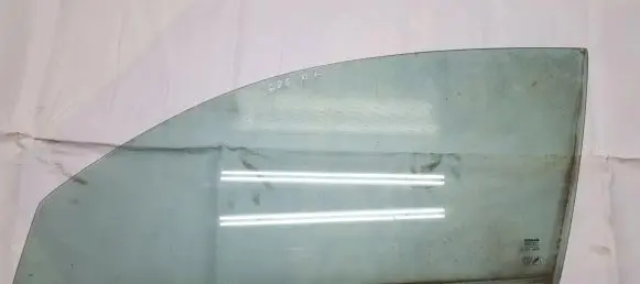 Nissan Almera N16 Front door window glass four-door