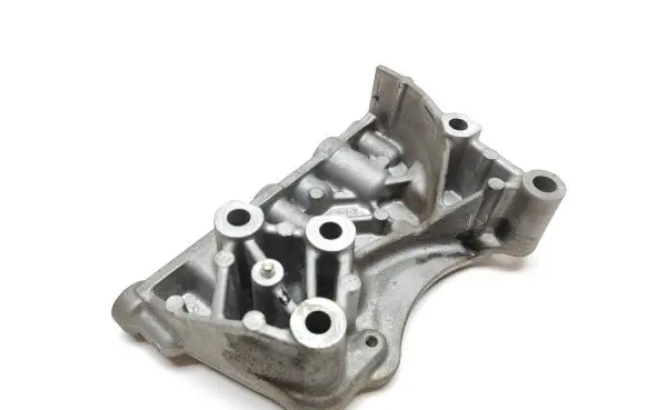Mercedes-Benz A W177 Engine mounting bracket T12318425R 112318425R