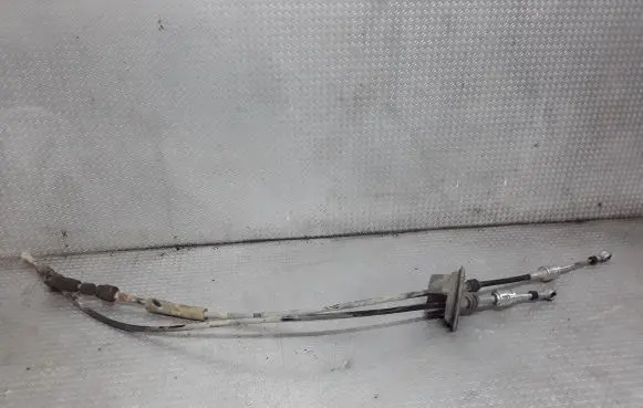 Gear shift cable linkage