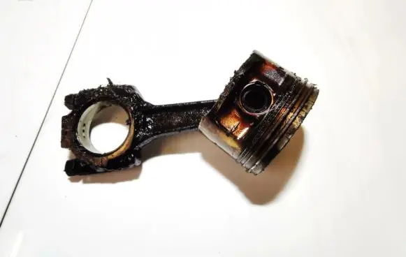 Fiat Bravo - Brava Piston with connecting rod