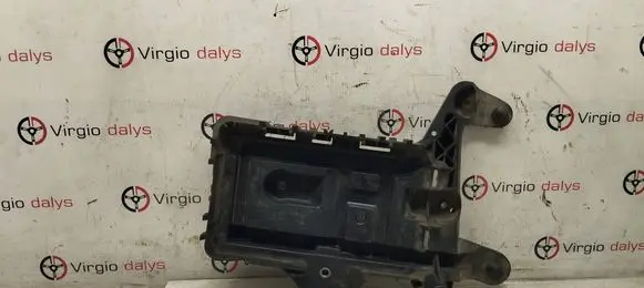 Volkswagen Tiguan Battery tray 1K0915333