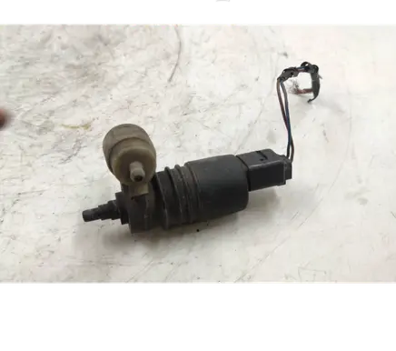 BMW 3 E36 Windscreen/windshield washer pump 8364516