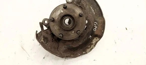 Toyota Auris E180 Front wheel hub