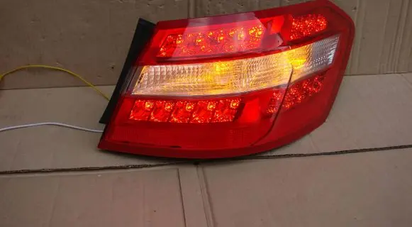 Mercedes-Benz E W212 Rear/tail lights A2128200264