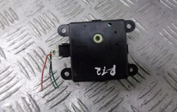 Nissan Primera A/C air flow flap actuator/motor 30270-30850