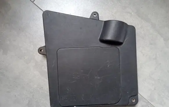 Renault Master III Fuse box cover 243128538R