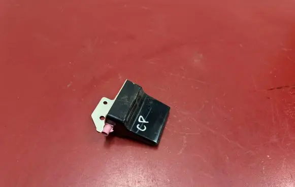 Chrysler Pacifica Aerial antenna amplifier P68293977AA 68293977AA