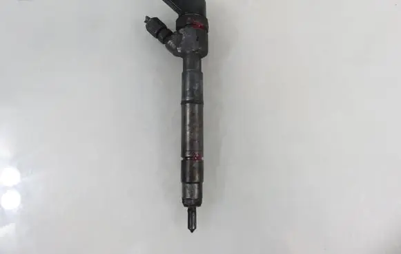 Mercedes-Benz Vaneo W414 Fuel injector 6680700887 0445110090