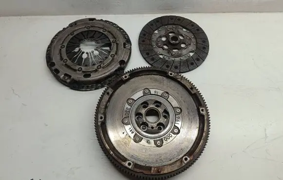 Volkswagen Transporter - Caravelle T5 Clutch set kit 3082001787 87272420