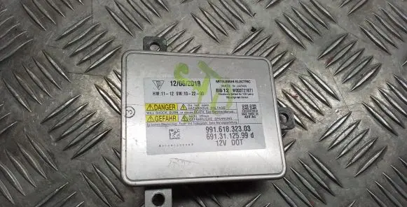 Porsche Macan (95B) Xenon control unit/module 99161832303