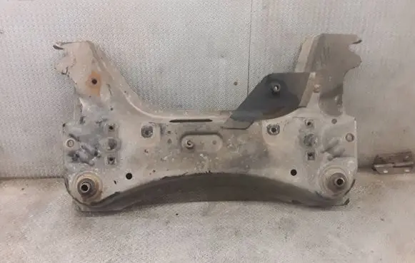 Nissan Tiida C11 Front subframe 