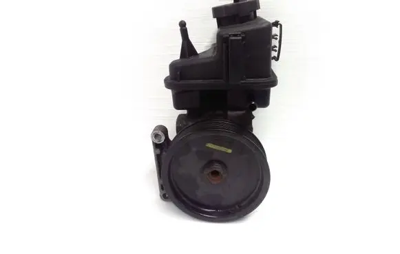 Mercedes-Benz C W204 Power steering pump A0064661501 7693900509