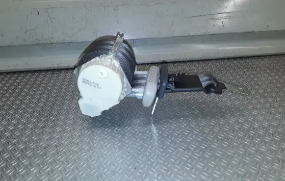 Renault Modus Middle seatbelt (rear) 34029478
