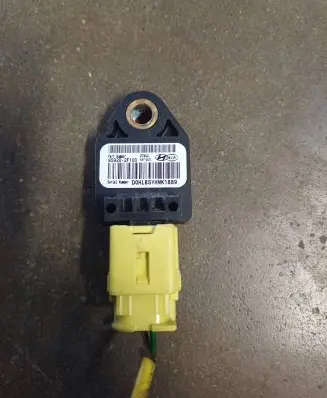 Hyundai Sonata Airbag deployment crash/impact sensor 959202F100 D0LLBSYHH41889