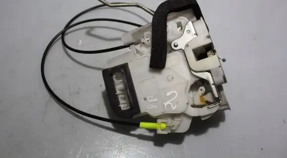 Subaru Forester SG Front door lock 