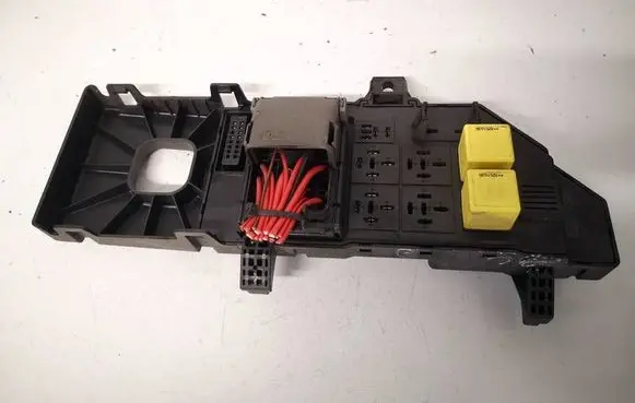 Opel Signum Fuse box set 24443147 518777024