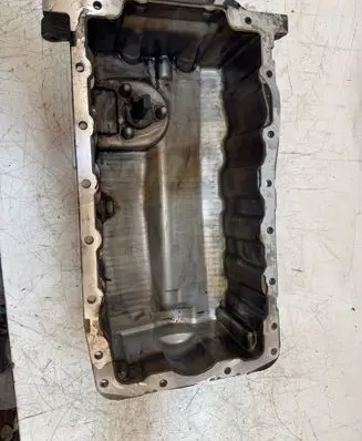 Volkswagen Touran I Oil sump 06A103603aj