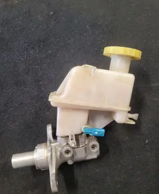 Jeep Cherokee Master brake cylinder A005T802 A005K958