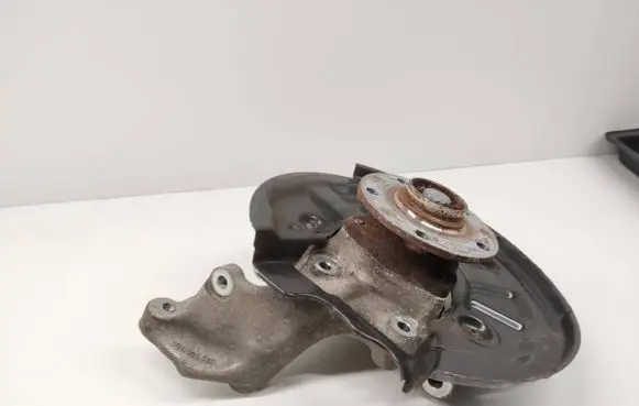 Volkswagen Tiguan Allspace Rear wheel hub spindle/knuckle 5QN505436