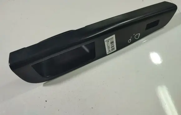 KIA Ceed Front door window switch trim 823611H000 82361-1H000