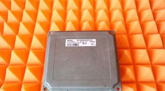 Volvo V50 Engine control unit/module 30743219AA