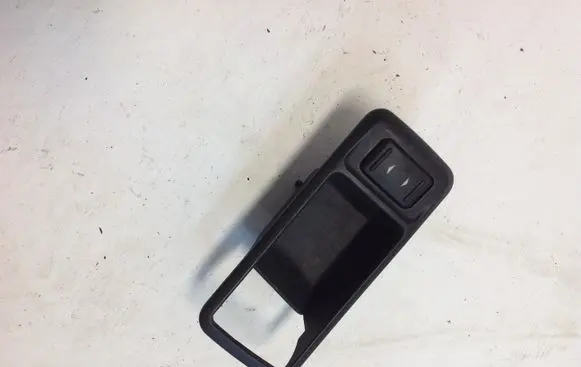 Ford Focus C-MAX Rear door window switch trim 3M51226A36
