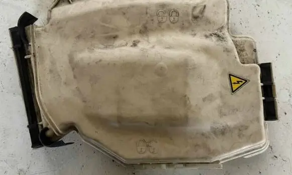 BMW 3 E90 E91 Fuse box cover 7544577