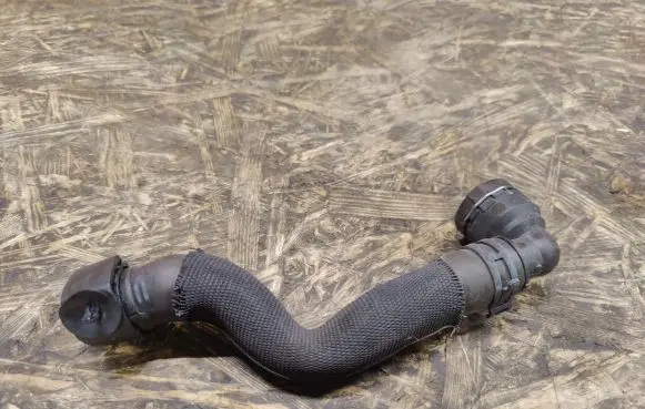 Jaguar XE Engine coolant pipe/hose