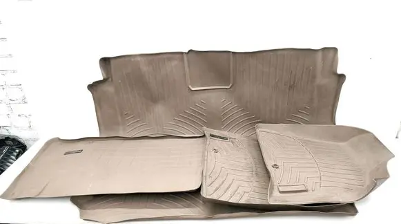 Chrysler Town u0026 Country V Rubber trunk/boot mat liner 441411 444211