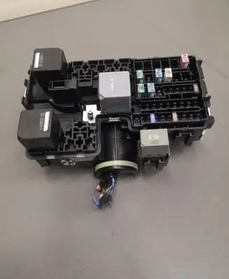 Volvo XC90 Fuse module 31384034