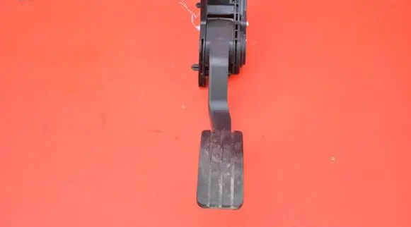 Renault Laguna III Accelerator throttle pedal 180050001R