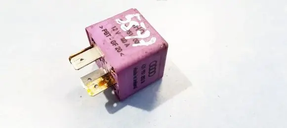 Volkswagen PASSAT B5 Other relay 431951253G