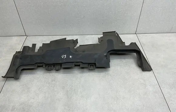 Audi Q3 8U Intercooler air guide/duct channel 8U0121283J