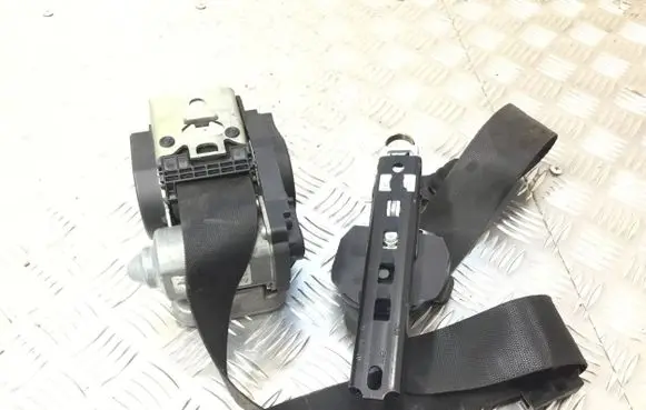 Mercedes-Benz E W211 Front seatbelt A2118604286