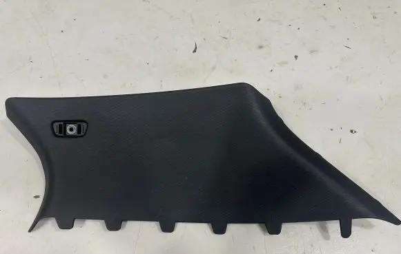BMW 1 F40 (C) pillar trim 7462536 7444554
