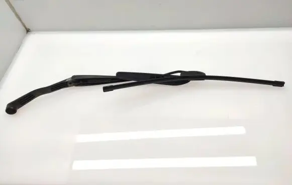 Subaru Outback Windshield/front glass wiper blade 