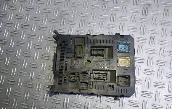 Peugeot 407 Comfort/convenience module 9661940180 01280806 BSI2004H0