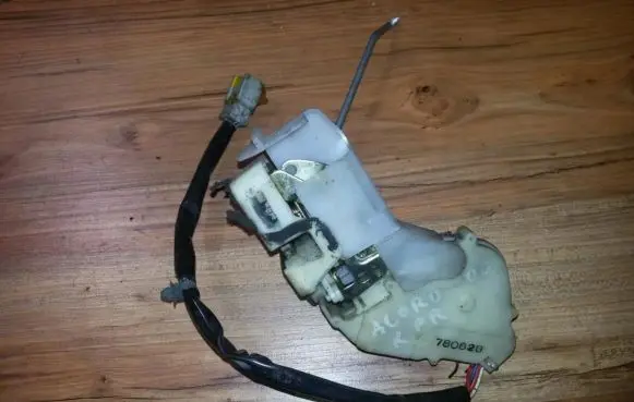 Honda Accord Front door lock 780828