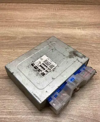 Nissan X-Trail T30 Engine control unit/module ECU 237101N600 WithPlug