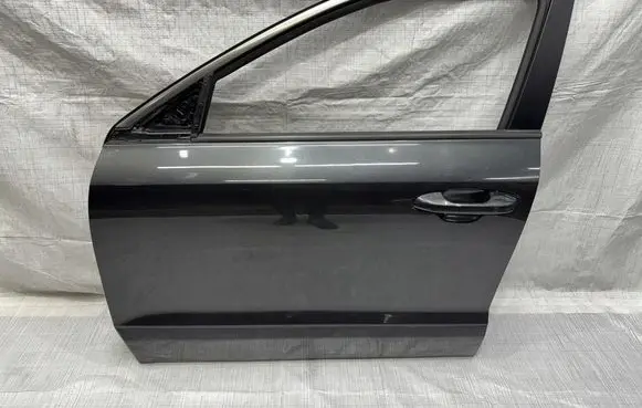 KIA Niro Front door