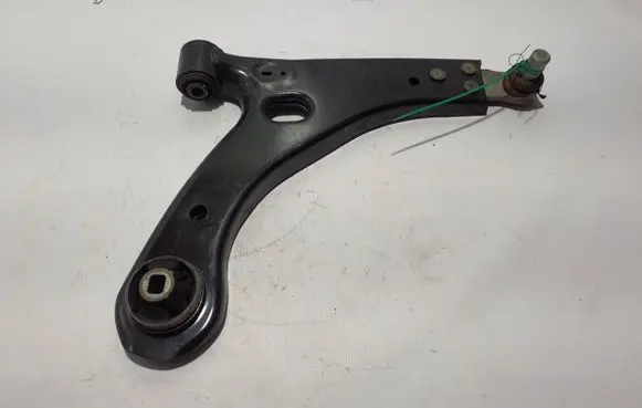 Volvo C40 Front lower control arm/wishbone 32346248