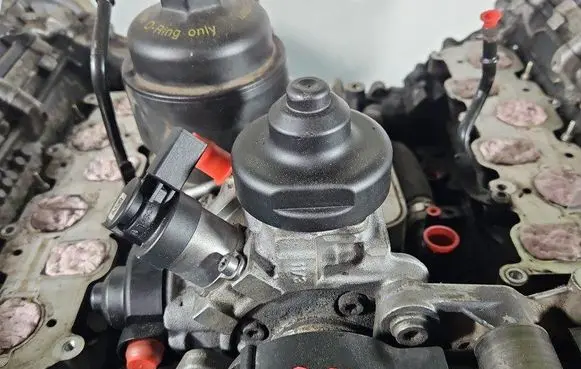 Audi A4 S4 B8 8K Fuel injection high pressure pump 0445010646 IMPRK1482765