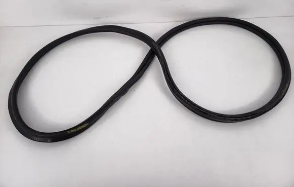 BMW 2 F22 F23 Trunk rubber seal (body) 7304538