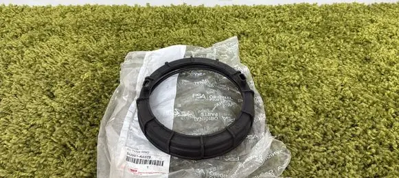 Toyota Proace In tank fuel pump screw locking ring/nut Su001-a0378