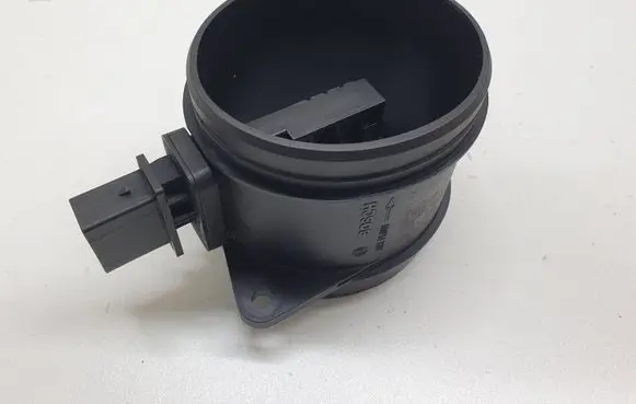 BMW 5 E60 E61 Mass air flow meter 7805415 780541501 0281002936