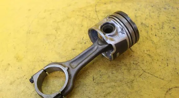 Peugeot 307 Piston with connecting rod