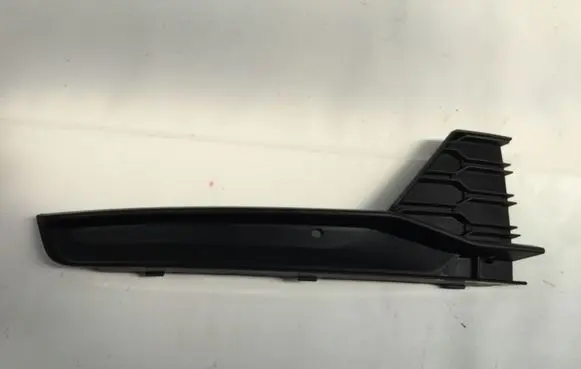 Skoda Rapid (NH) Front fog light trim/grill 5JA807682A