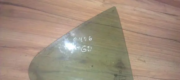 Peugeot 406 Rear vent window glass 